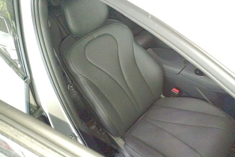 Used BYD Sealion 06 New Energy 2025 Model DM-i 170 Navigation Pro Edition Right Front Seat