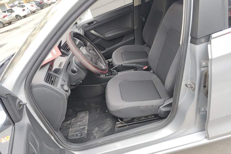 Used Volkswagen Santana 2013 1.4L Manual Fashion Edition Left Front Seat