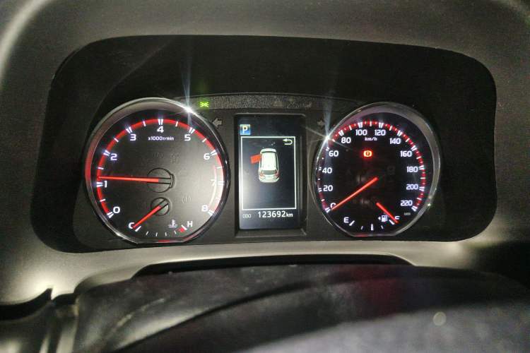 Used Toyota RAV4 2019 2.0L CVT Two-Wheel Drive Fashion X Limited Edition China VI Standard