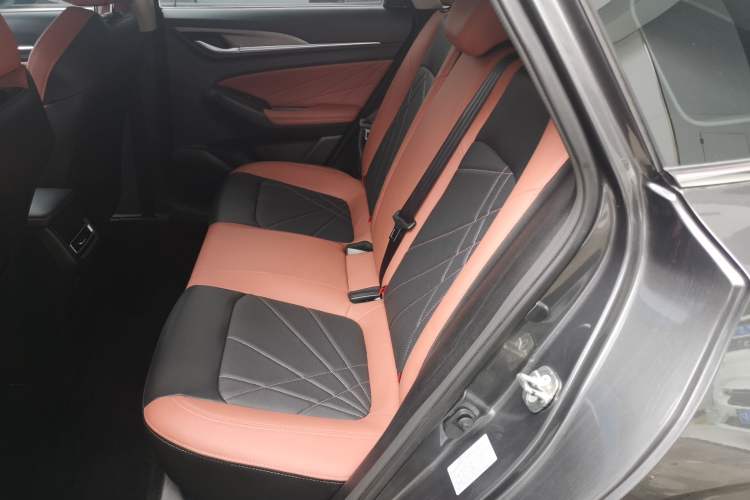 Used CHANGAN Eado 2023 Changan Edition PLUS Blue Whale NE 1.4T GDI DCT Prestige Version
