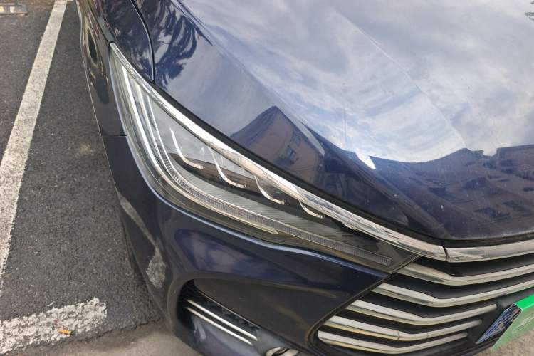 Used BYD Song MAX 2017 1.5T Automatic Smart Connect Elite 7-Seater Right Front Headlight