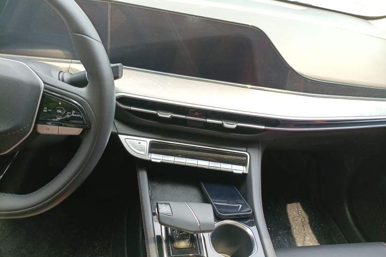 Used CHANGAN Eado 2023 Changan Edition PLUS Blue Whale NE 1.4T GDI DCT Prestige Version