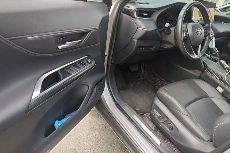 Used Toyota Venza 2022 2.0L CVT Two-Wheel Drive Prestige Edition
