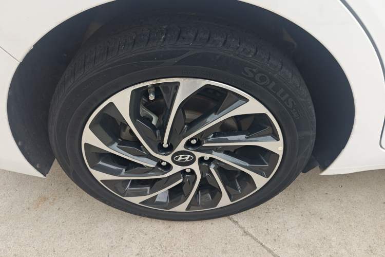 Used Hyundai Elantra (6th Generation / Lingdong) 2019 1.4T Dual-Clutch Xuan Dong · Dynamic Model