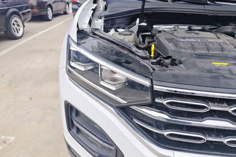 Used Volkswagen Tayron 2019 330TSI Two-Wheel Drive Luxury Model China VI Standard Right Front Headlight