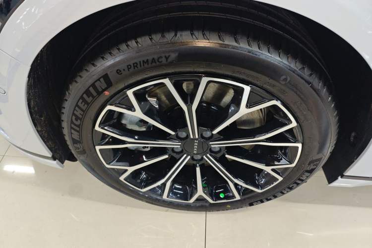 Used Zeekr 007GT 2025 Long-Range Rear-Wheel Drive Intelligent Driving Version 100 kWh
