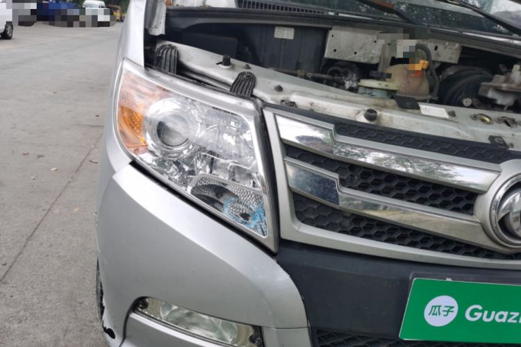 Used Dongfeng Yufeng 2021 2.0T Power King Front-Drive Logistics Vehicle Long Wheelbase Mid-Roof Design 6–9 Seats China VI Emission Standard ZD20 Right Front Headlight