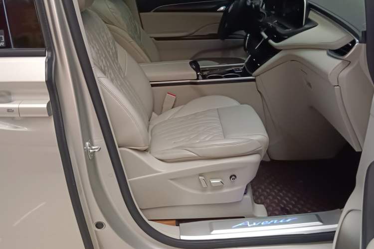 Used Buick GL8 2021 ES Landtrek 653T Comfort Edition
