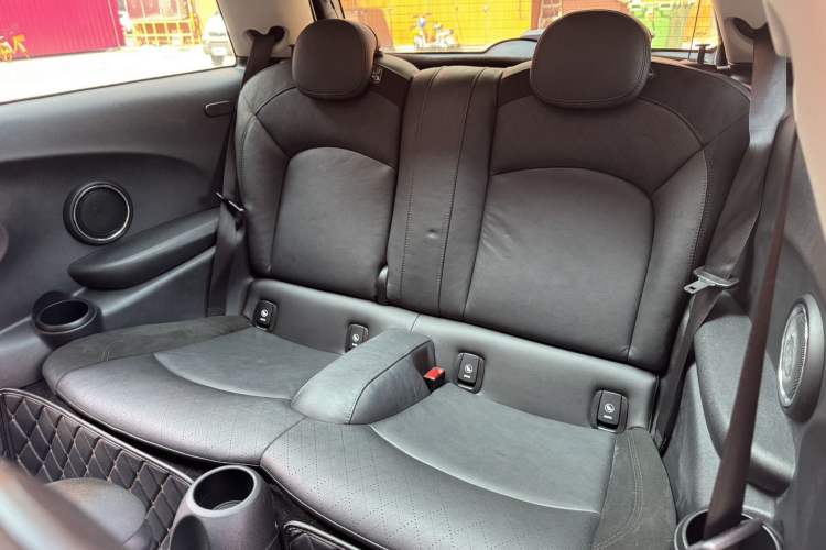 Used MINI 2018 1.5T COOPER Artist