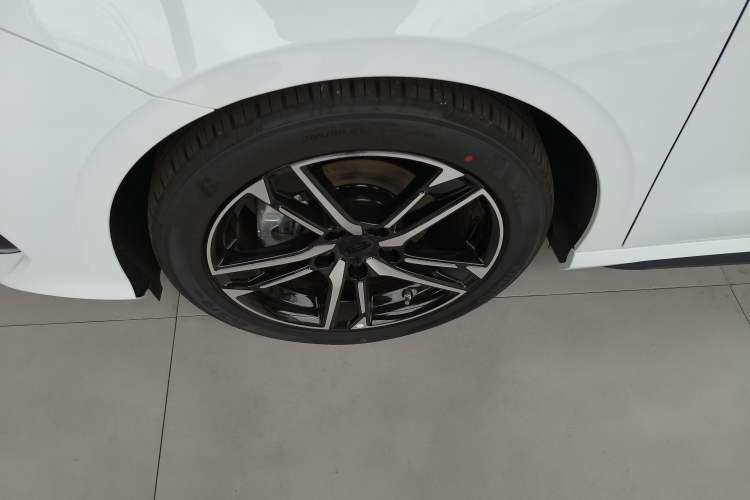 Used Geely Auto Binray 2024 Binrui COOL 1.5T DCT Longteng Edition Exterior 4