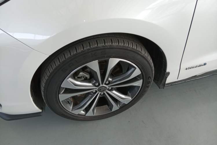 Used Toyota Granvia 2022 2.5L Hybrid Premium Edition