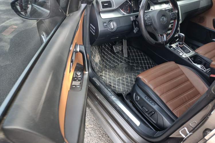 Used Volkswagen FAW-Volkswagen CC 2013 1.8TSI Luxury Model
