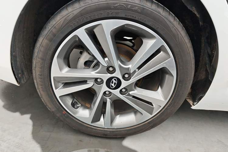 Used Hyundai Elantra (6th Generation / Lingdong) 2016 1.6L Automatic ZhiXuan – Elite Version