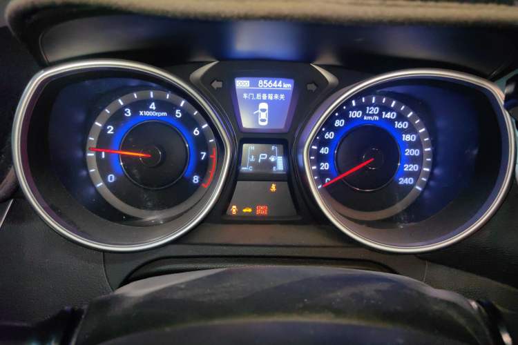 Used Hyundai Elantra (5th Generation / Langdong) 2015 1.6L Automatic Leading Model