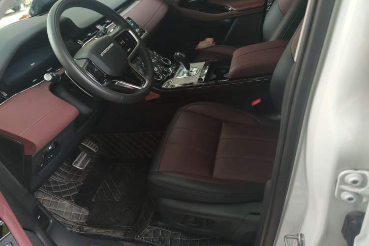 Used Land Rover Range Rover Evoque 2023 Aurora L 249 PS Luxury Edition
