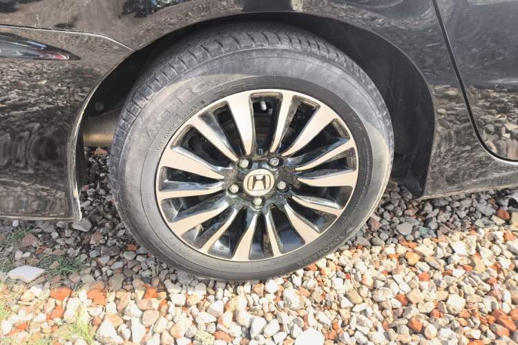 Used Honda Crider 2015 1.8L automatic luxury edition Right Rear Wheel Hub