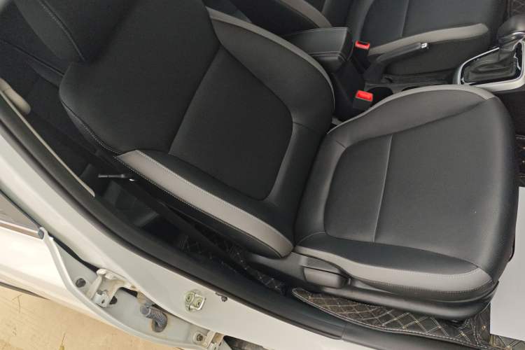 Used Kia kx1 Stonic 2021 1.4L CVT Fun Edition
