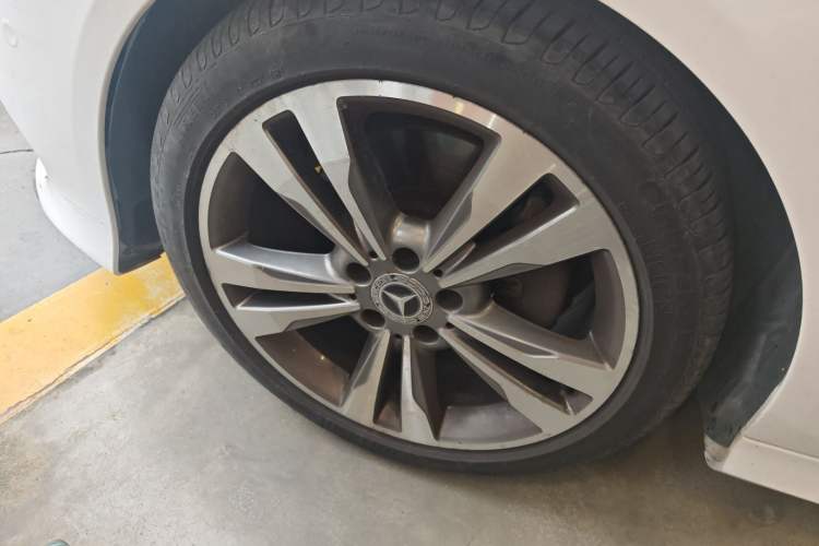 Used Mercedes-Benz E-Class 2015 E 260 L Sport Edition
