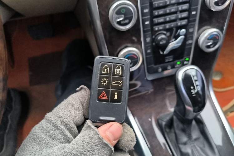 Used Volvo S80L 2014 2.0T T5 Luxury Executive Edition