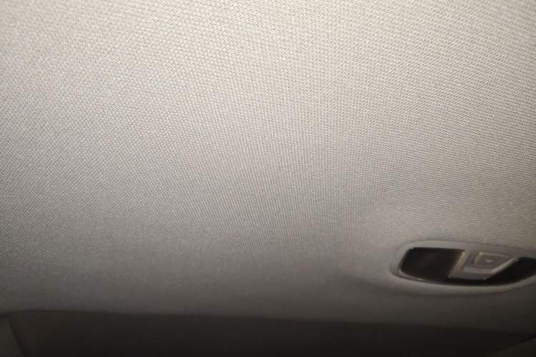 Used Hyundai Santa Fe 2013 2.4L Automatic 2WD Comfort Edition Headliner