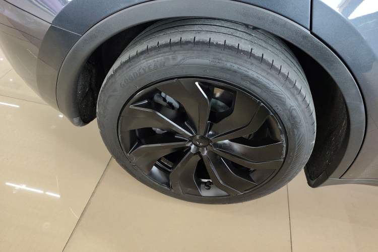Used Tesla Model Y 2024 Rear-Wheel-Drive Version
