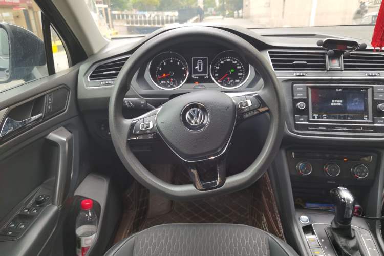 Used Volkswagen Tiguan L 2019 330TSI Automatic Two-Wheel Drive Luxury Edition China VI Standard