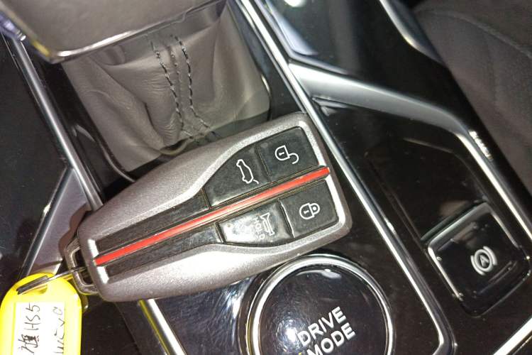 Used Hongqi HS5 2022 Revised Version 2.0T Smart Connect Flagship Edition
