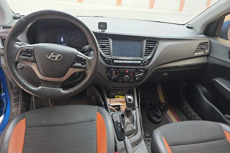 Used Hyundai Verna RV 2017 1.4L Automatic Sport Version National Emission Standard V
