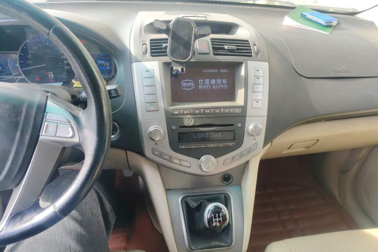 Used BYD S6 2012 2.0L Manual Luxury Version