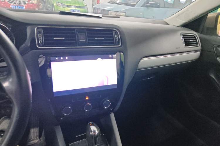 Used Volkswagen Sagitar 2015 1.6L Automatic Comfort Model