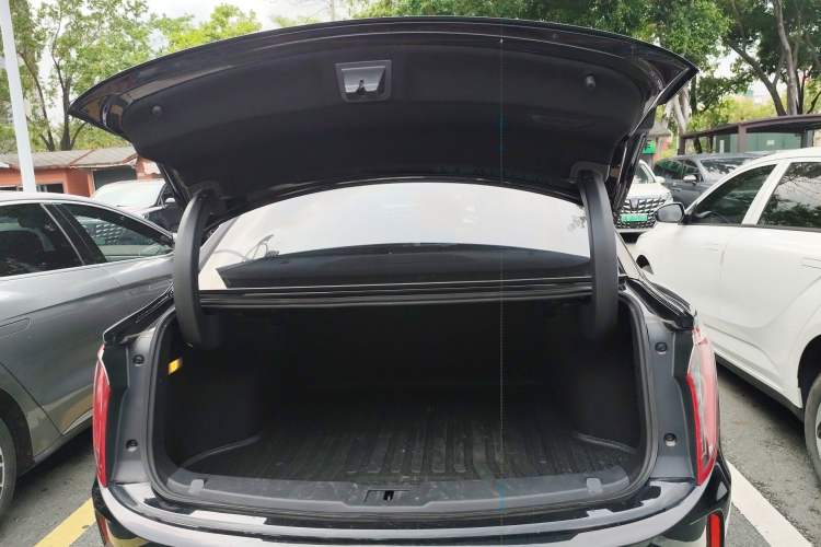 Used Hongqi E-QM5 2024 500km Range Edition Trunk