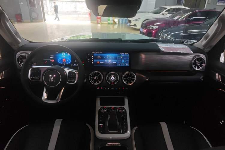 Used Tank 300 2023 City Edition 2.0T—Stylish as Ever