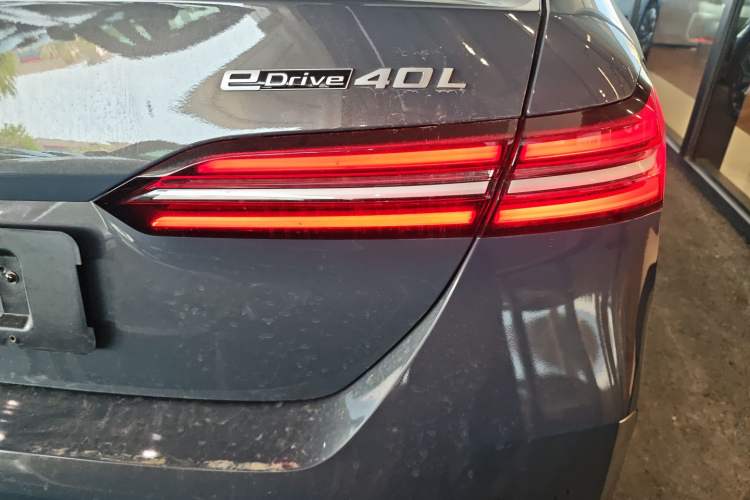 Used BMW i5 2025 eDrive 40L Luxury Package
