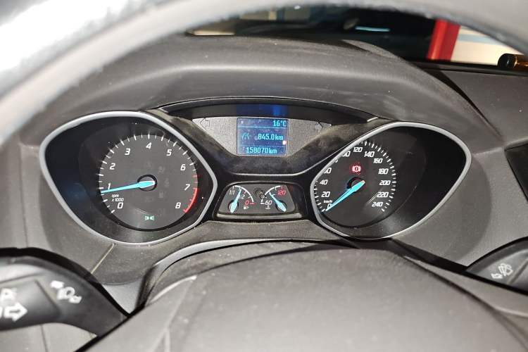 Used Ford Focus 2012 Sedan 1.6L Manual Comfort Model
