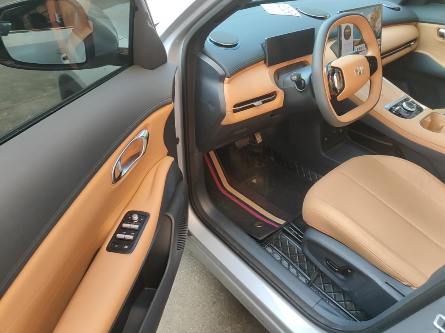 Geely Galaxy Xingjian 7 EM-i 2025 55 km Launch Edition — снимка 18