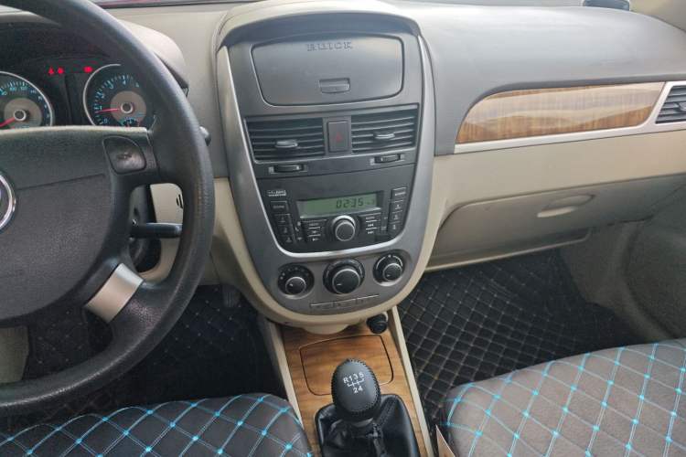 Used Buick Excelle 2015 1.5L Manual Classic Trim