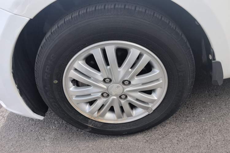 Used Kia K2 2012 Sedan 1.4L Automatic GLS Commemorative Edition
