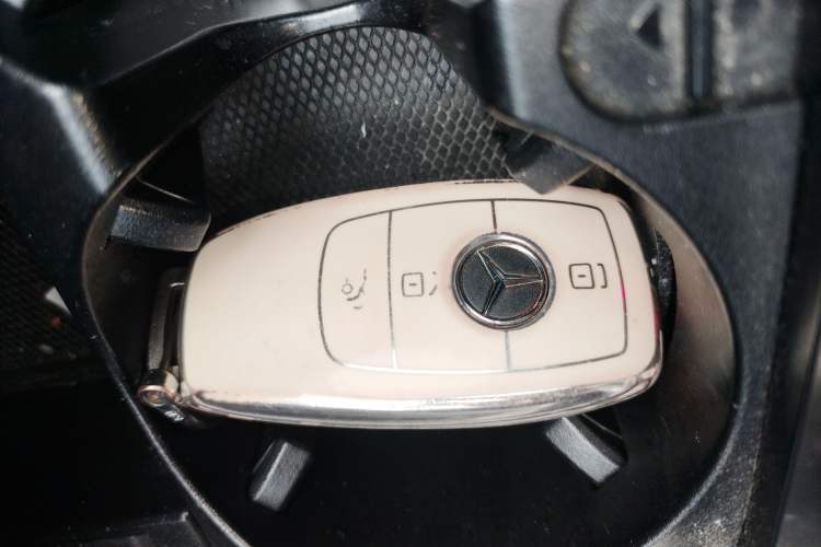 Used Mercedes-Benz C-Class 2021 C 200 L Fashion Edition Sport Version
