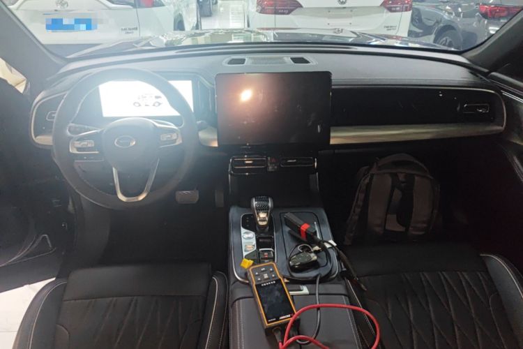 Used GAC Trumpchi GS8 2025 Linghang Series 2.0 TGDI Four-Wheel-Drive Luxury Edition 5 Seats Center Console