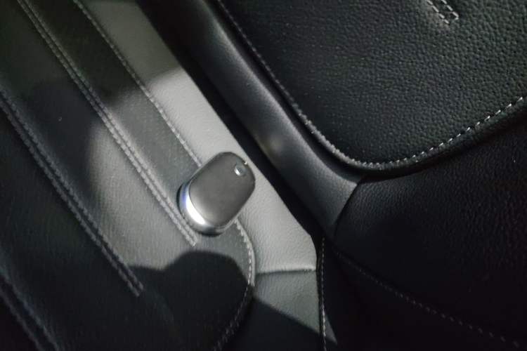 Used Mercedes-Benz C-Class 2023 Second Facelift C 260 L Sport Edition Vehicle Key