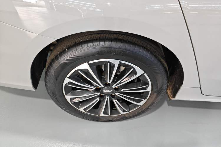 Used Chery Fengyun A8 2024 127 Yufeng Edition Right Rear Wheel Hub