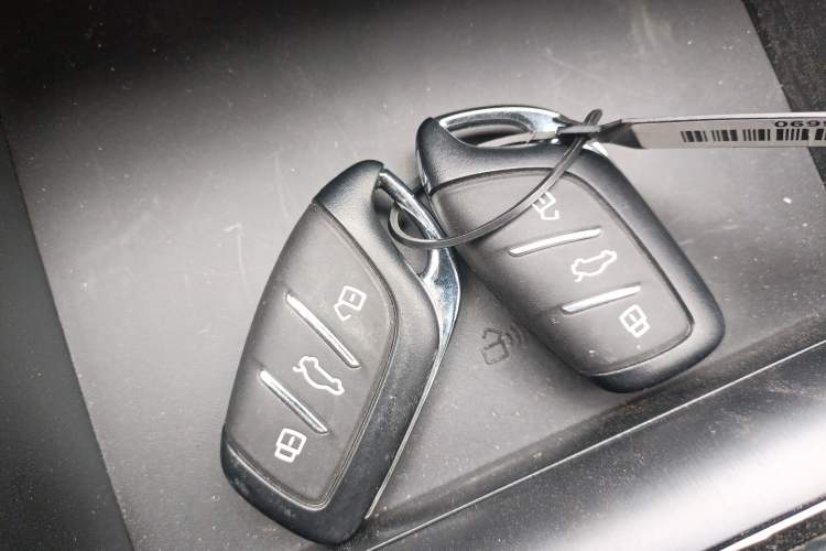 Used Roewe i5 2026 Model 1.5L Manual Comfort Version
