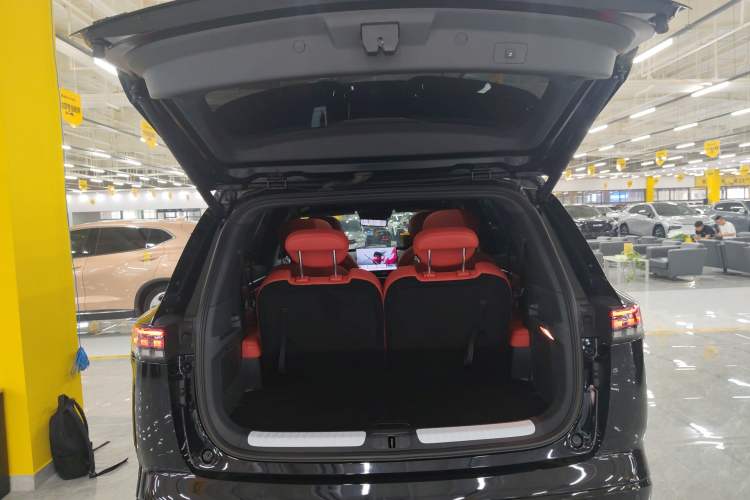 Used Dongfeng eπ eπ008 2025 636Ultra LikeYi Edition 6-Seater