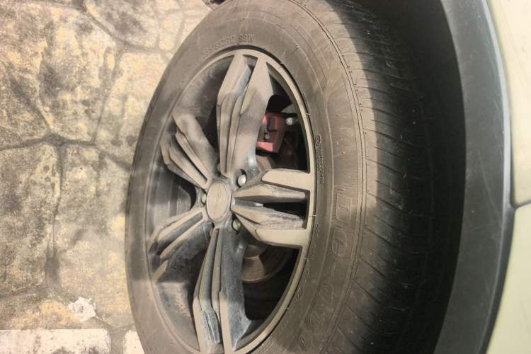 Used Zotye Domy X5 2017 Upgraded Model 1.5T CVT ZhiXian Edition Right Rear Wheel Hub