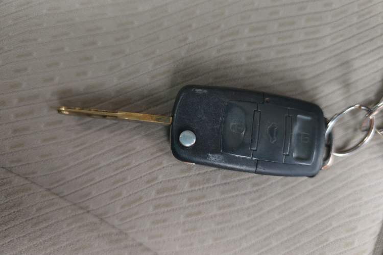 Used Everus S1 2012 1.3L Manual Comfort Edition Vehicle Key