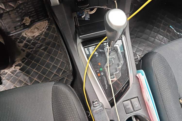 Used Toyota Corolla 2017 Revised Version 1.2T S-CVT GL-i Gear Lever