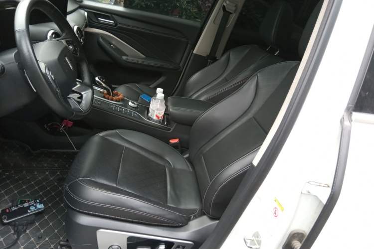 Used Wey VV6 2020 2.0T Two-Wheel Drive Smart Enjoyment+