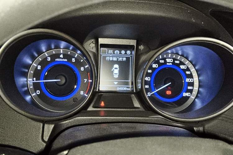 Used Oshan COS5 2021 1.6L Manual Luxury Model