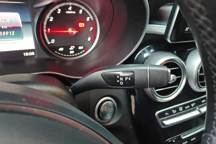 Used Mercedes-Benz GLC 2017 GLC 200 4MATIC Gear Lever