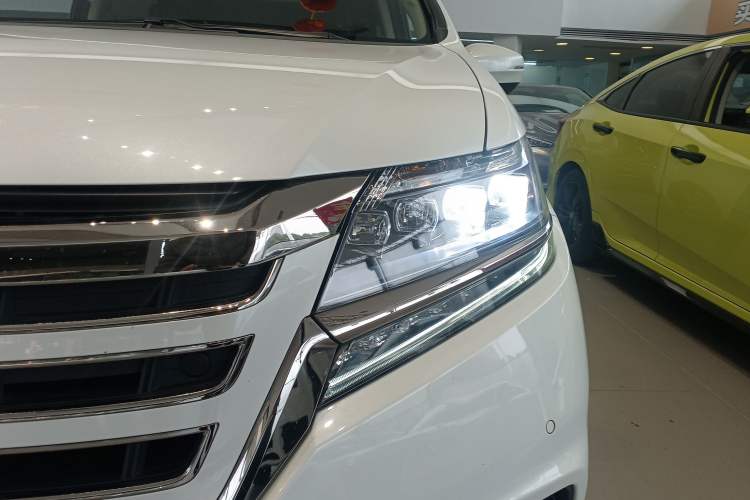 Used Honda Elysion 2019 2.0L Hybrid Supreme Edition